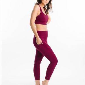 ZYIA Cranberry Tri-Pocket LnT Hi-Rise 7/8 (12)